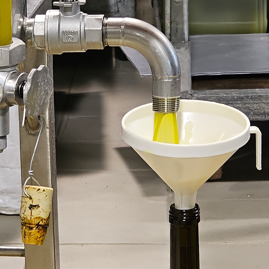 Mise en bouteille de l'huile d'olive de Provence